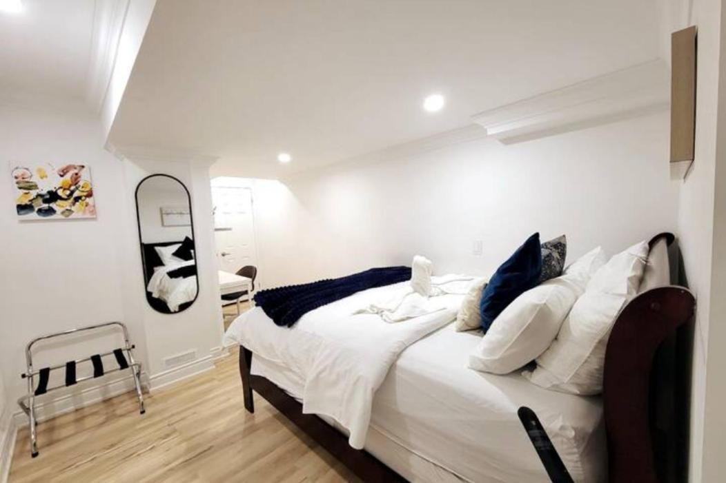 Modern Oasis In Richmond Hill, The Place For You! Apartment Exterior photo