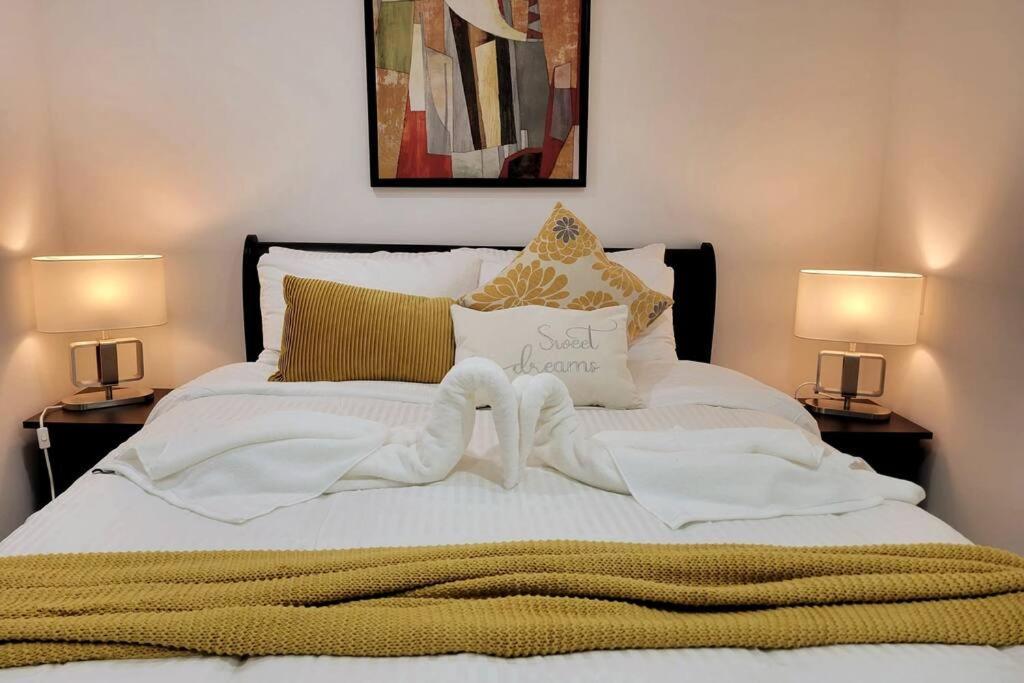 Modern Oasis In Richmond Hill, The Place For You! Apartment Exterior photo